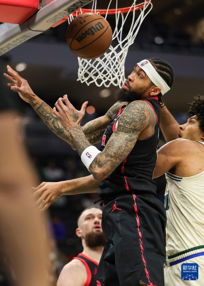 九游官方-关于太狠了！浓眉哥连续十五场比赛得分超过逆转冲刺阶段多伦多猛龙备战NBA总决赛，皇家马德里迎欧超杯关键赛的信息-九游官方